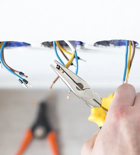 Usługi elektryczne montaż ładowaki elektryk warszawa